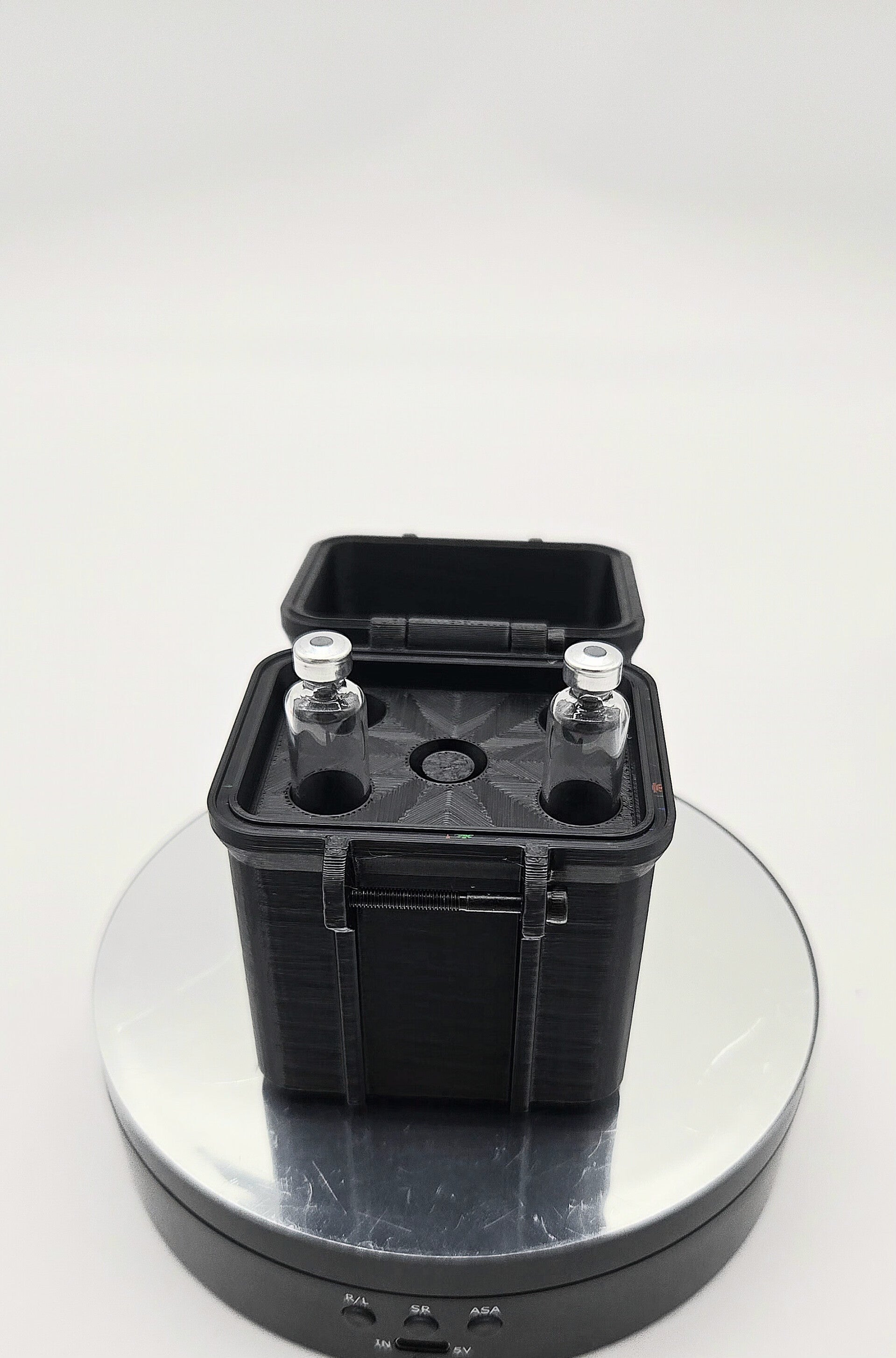 4ct Pen Cartridge Case with Purger