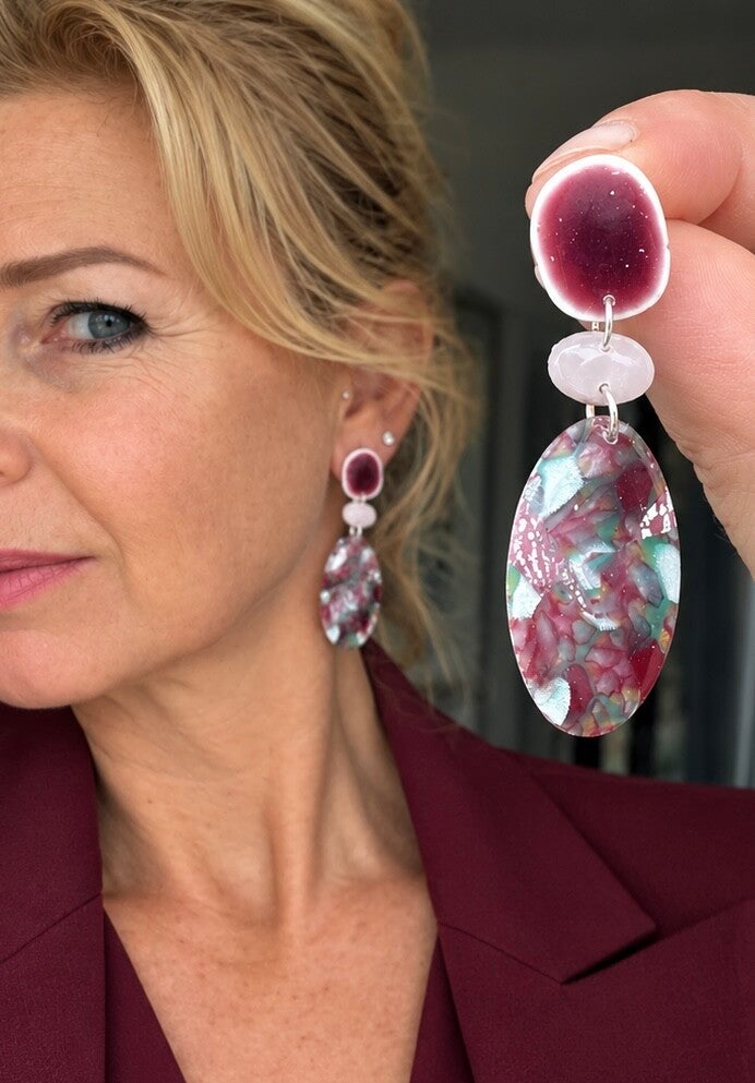 Burgundy Mona met zilver steker