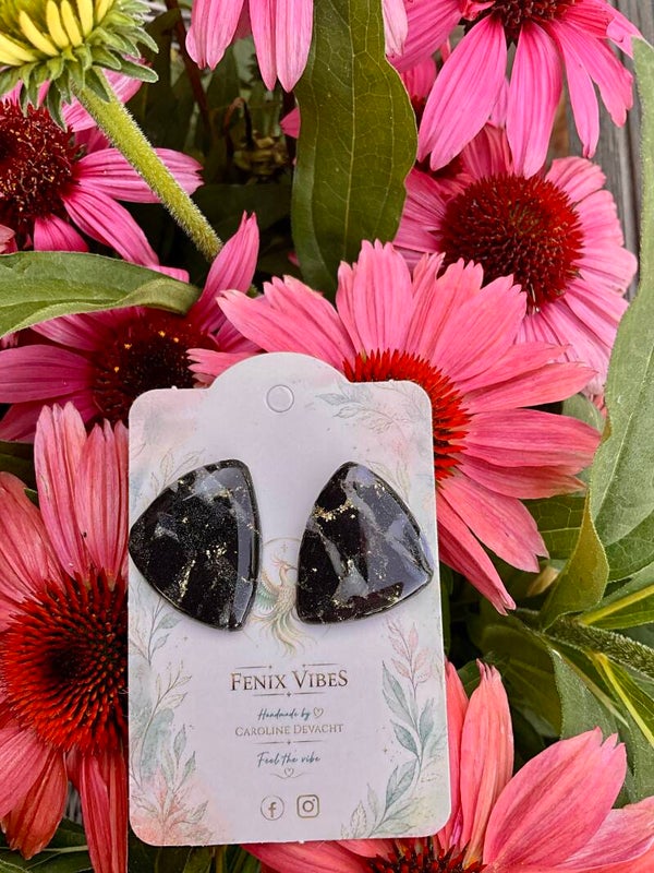 Black marble studs groot 1