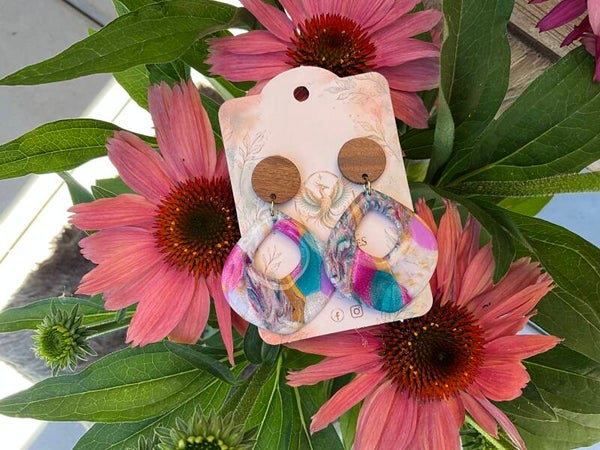 Pink en turquoise art Bell met mahonie steker