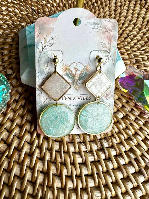 Vibrant light turquoise