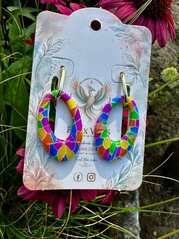 Stained glas ring ovaal op huggie hoop