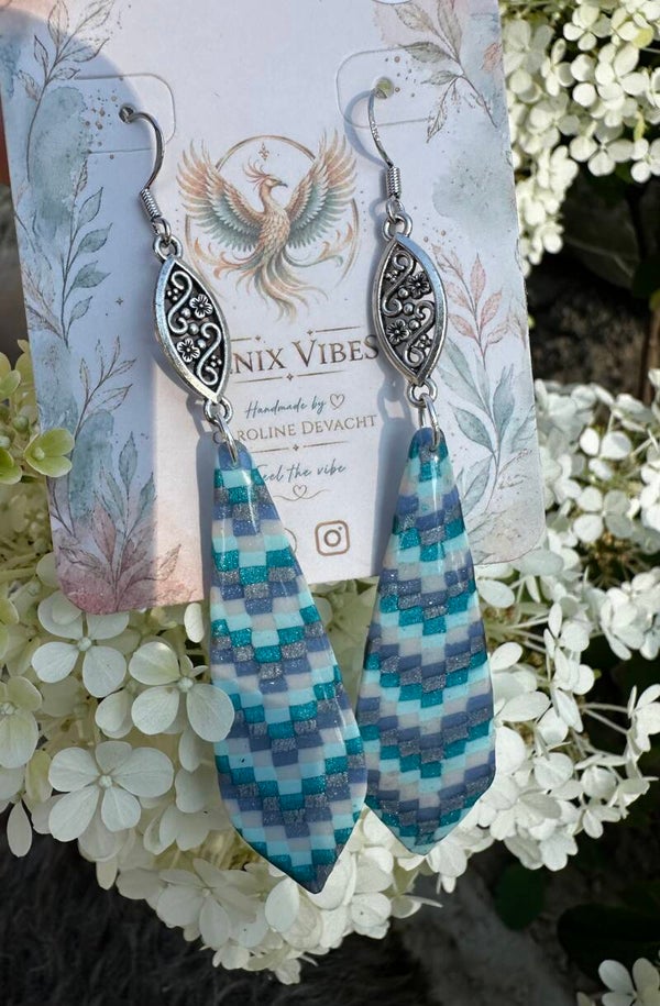 Indian Blue Elegance