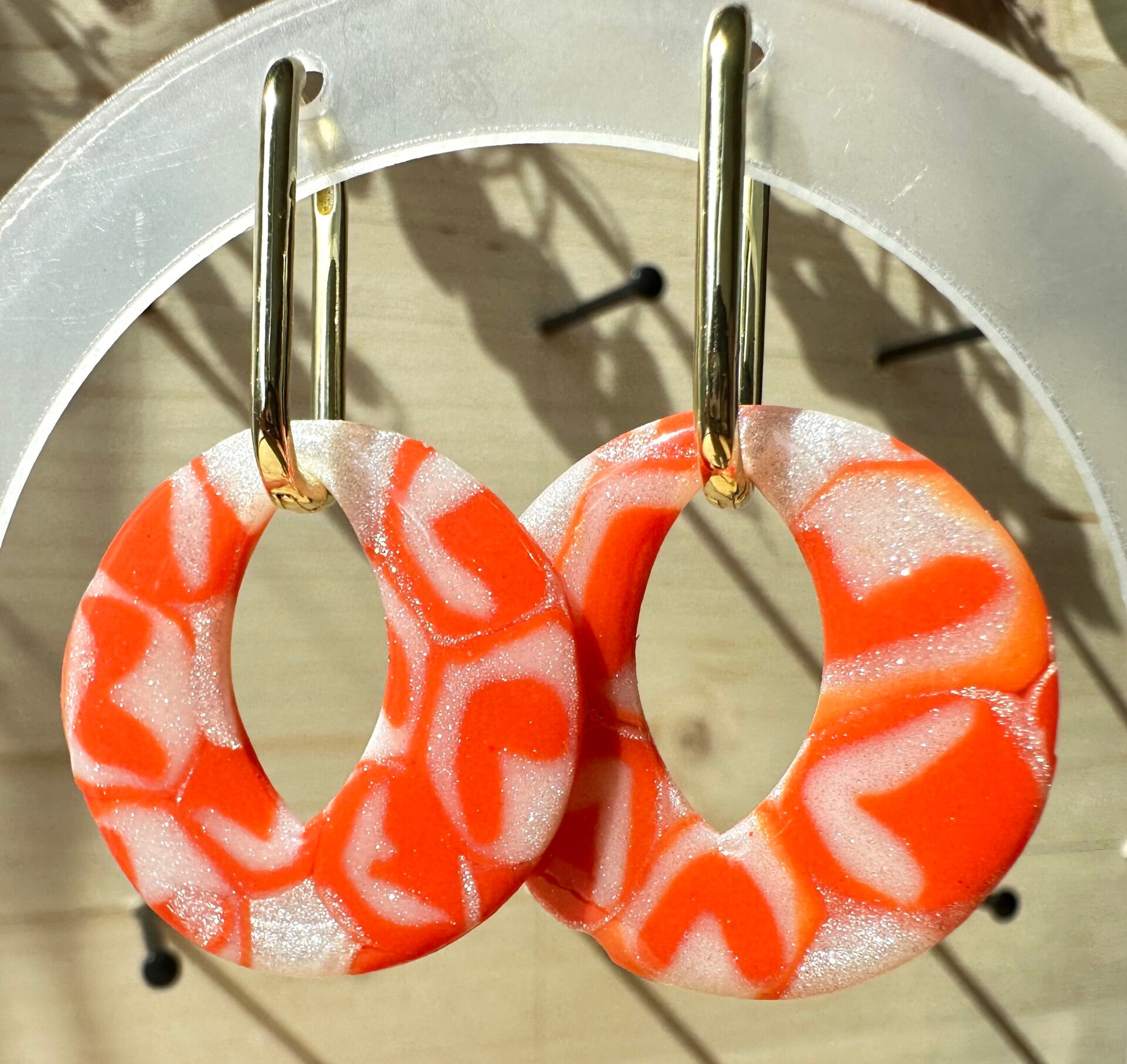 Coral Rond met  rechthoekige huggiehoop