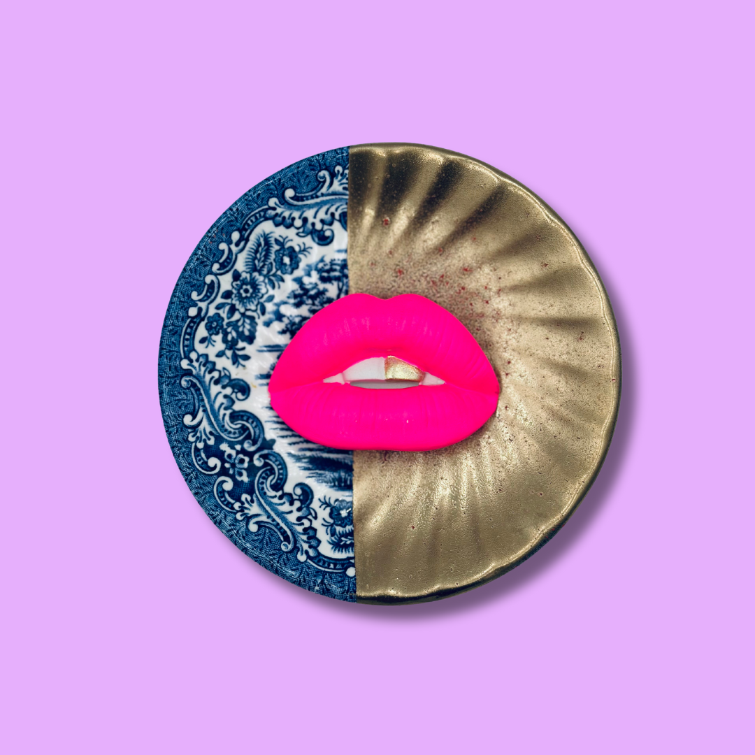 "Pink HOTlips Blue" vintage bordje