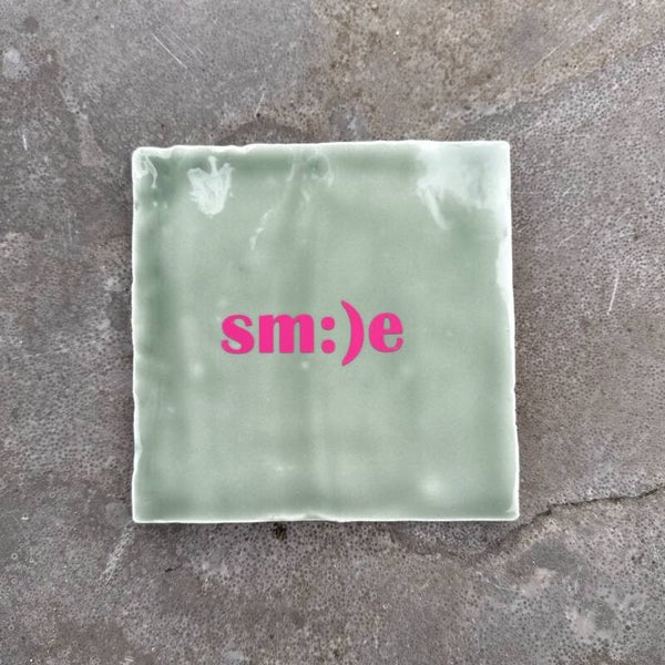 Tegeltje Sm:)e