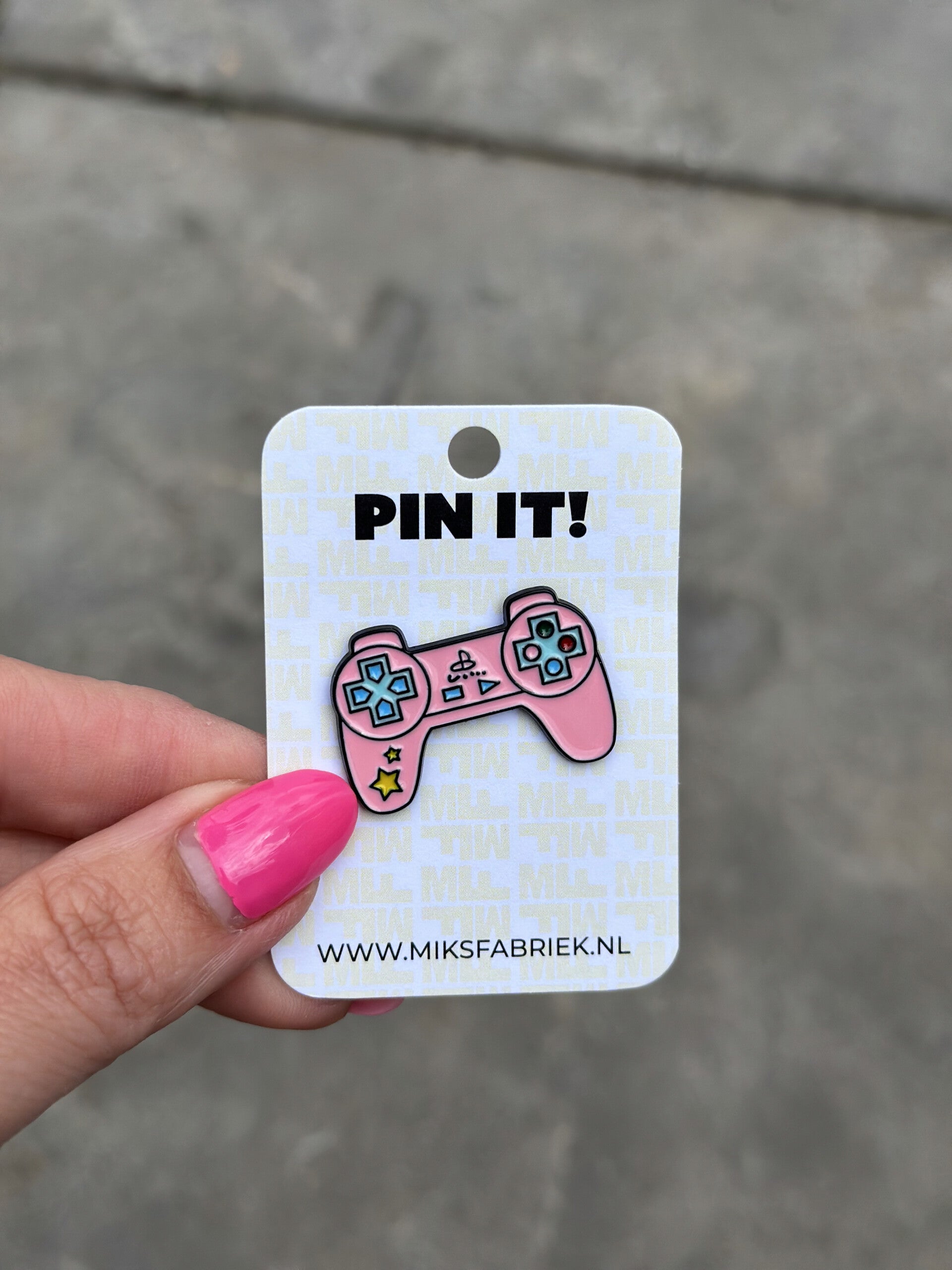 PIN IT!! Game controller
