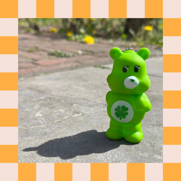 "LUCKY" Care Bear sleutehanger