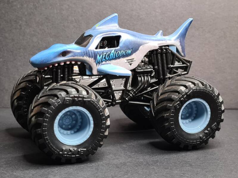 Megalodon - Legacy Trucks Series 1