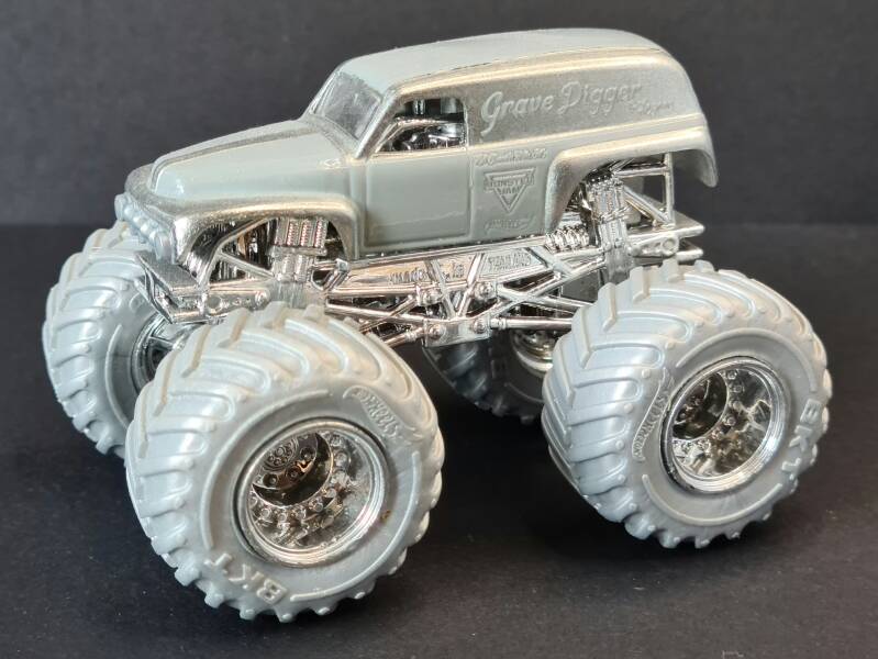 Grave Digger - Chrome Series