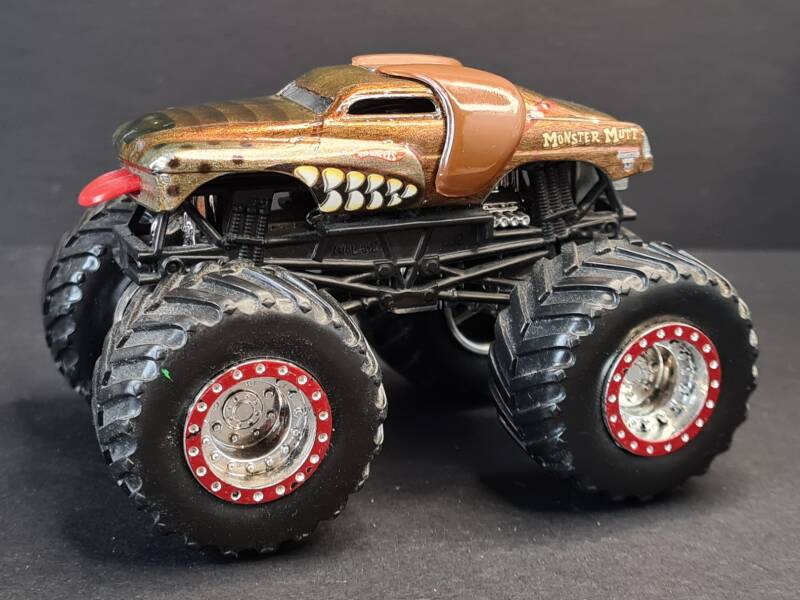 Monster Mutt