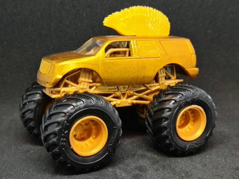 Mohawk Warrior - MJ Golden Machines