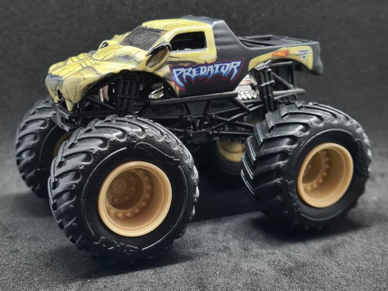 Predator - Bone Buster