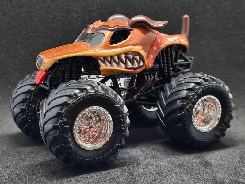 Monster Mutt