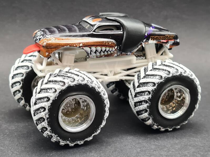 Monster Mutt Rottweiler - Holiday Edition