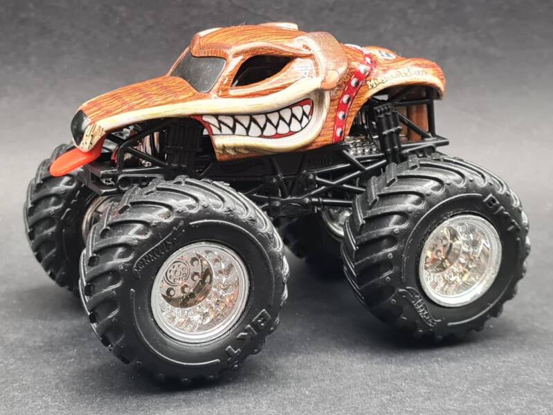 Monster Mutt