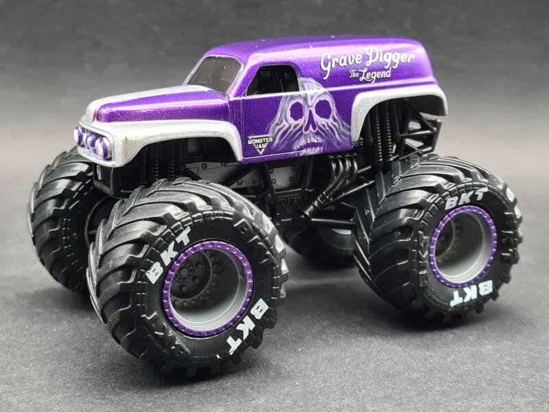 Grave Digger The Legend - Series 32