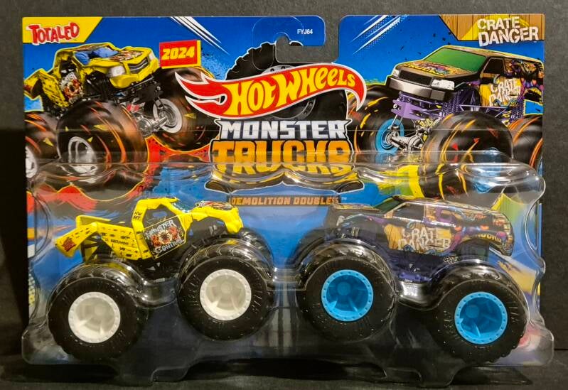 Totaled Vs Crate Danger - Demolition Doubles