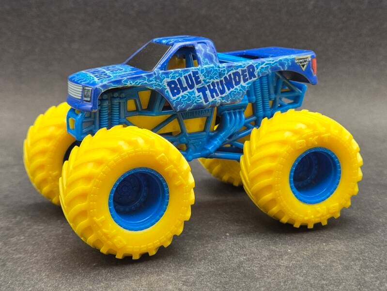 2025-blue-thunder-series-33-double-down-showdown-standard.jpg