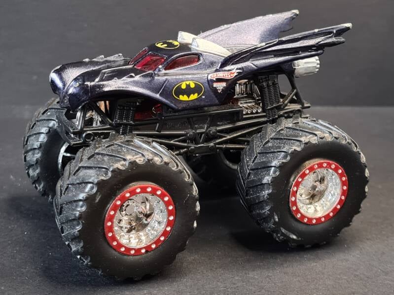 batman-2-standard-98l16t.jpg