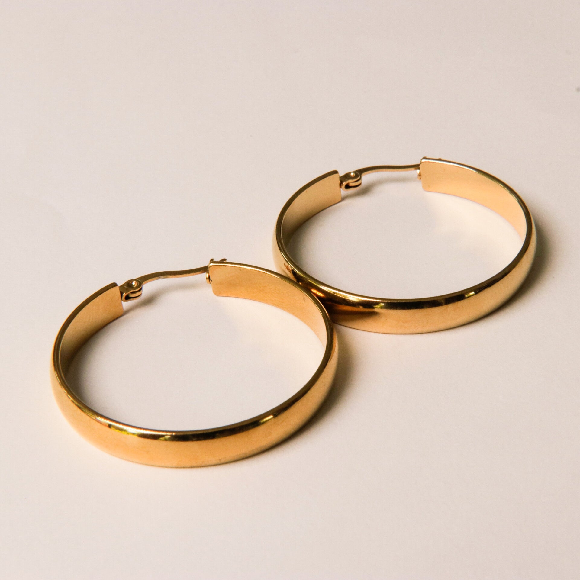 Simple Flat Hoops
