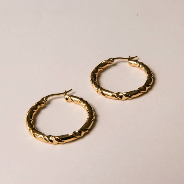 Detailed Hoops met hefboomsluiting