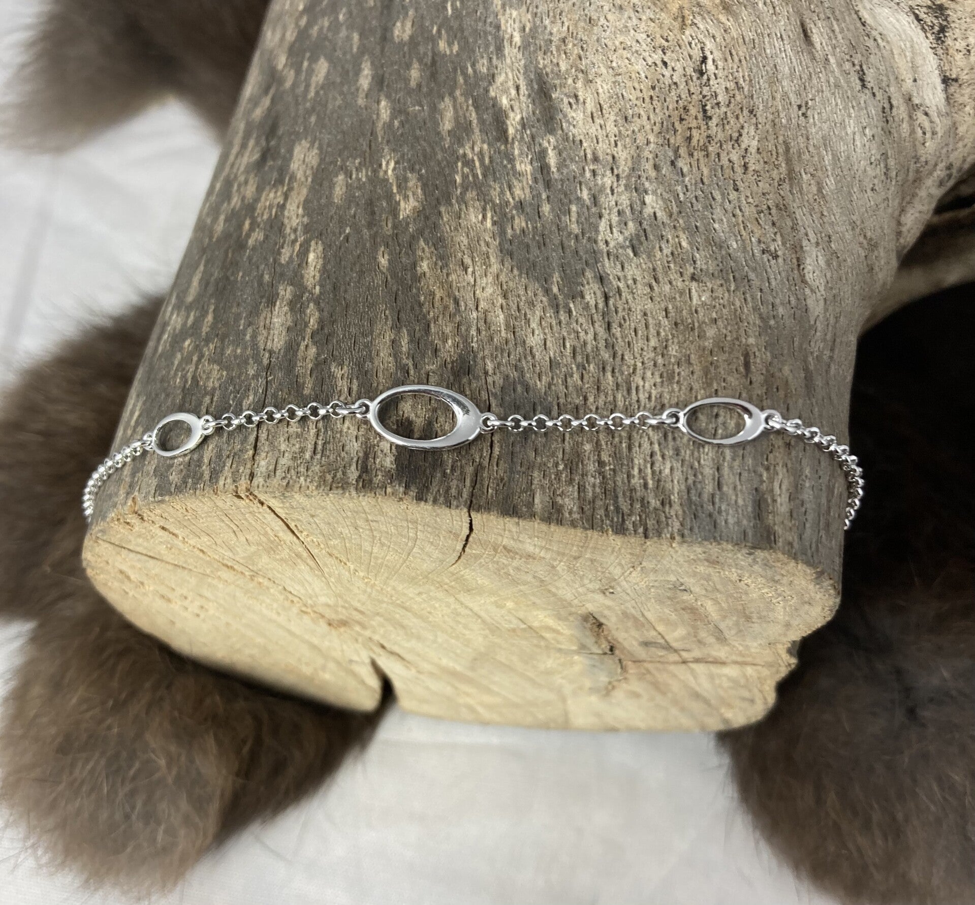 Zilveren armband met drie ovalen 1329628