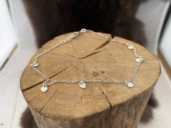 Enkelband zilver figaro met 7 hartjes