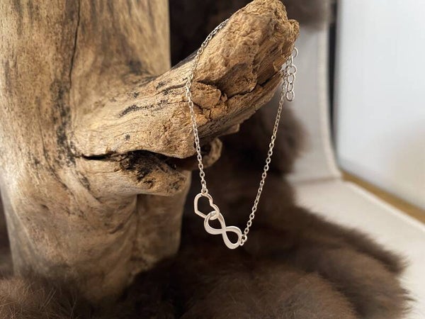 Armband zilver met hartje en infinity