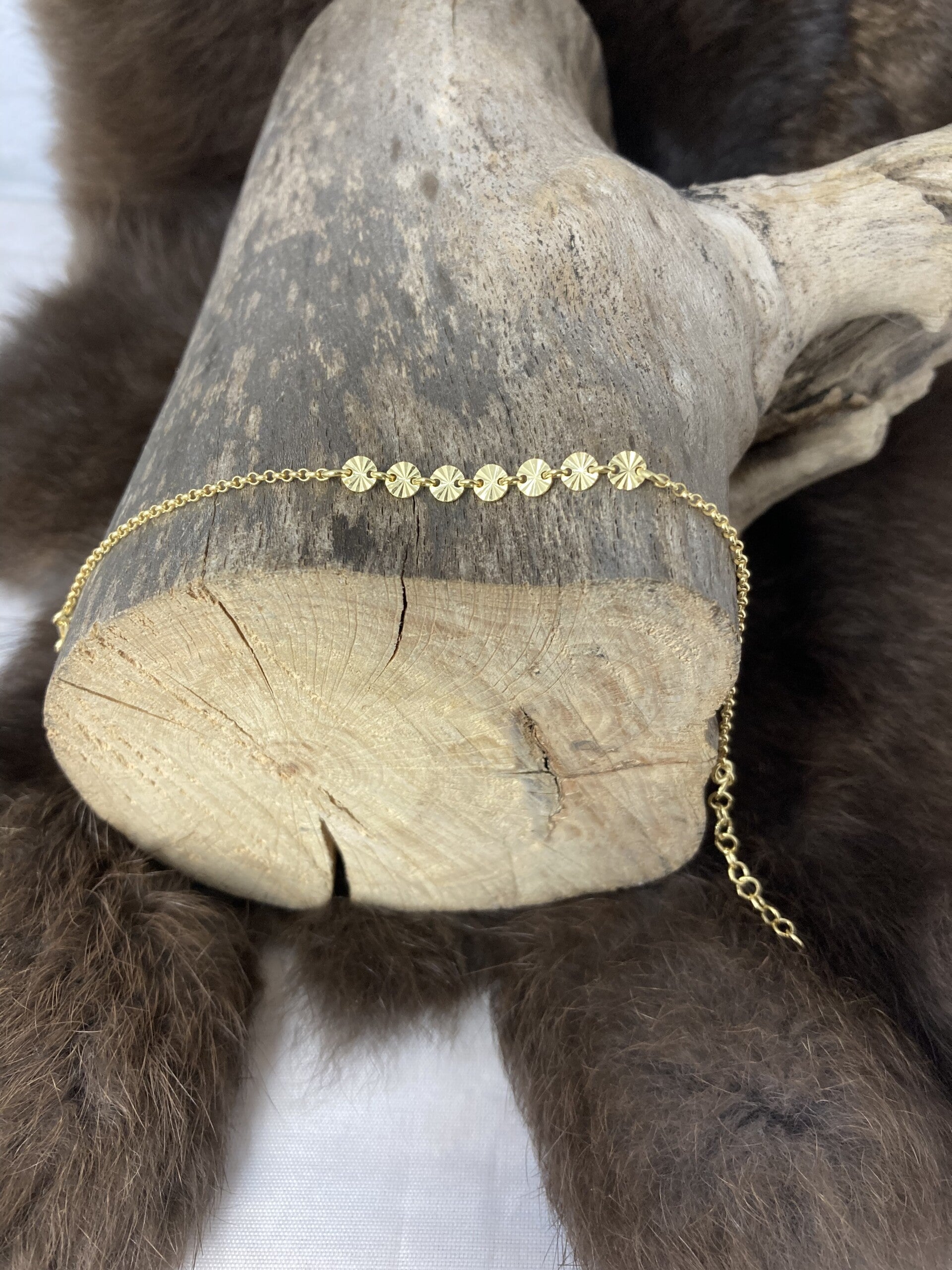 Zilveren gold plated armband met 7x facetgeslepen plaatjes 2102173