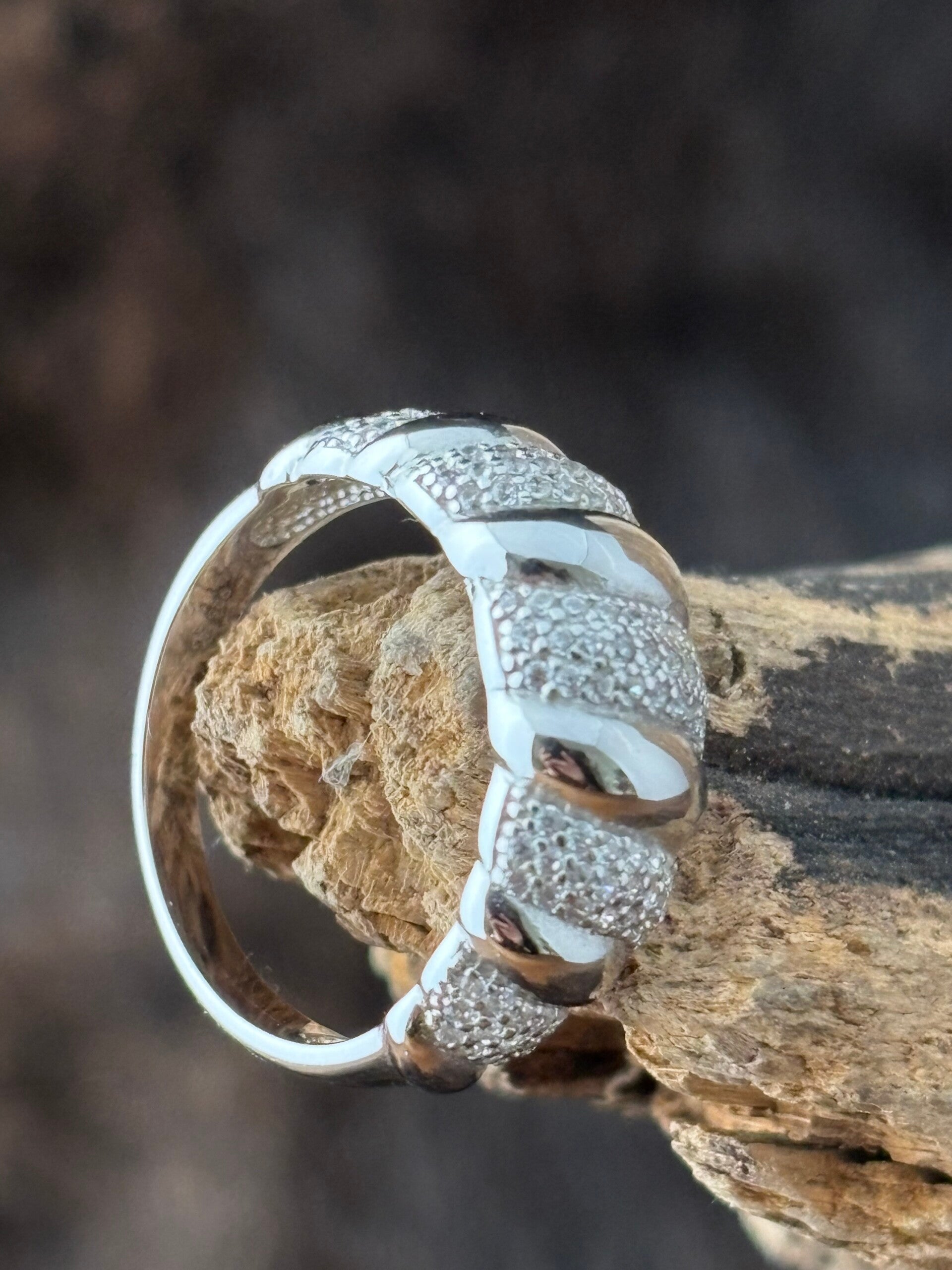 Ring met zirkonia. 1339936