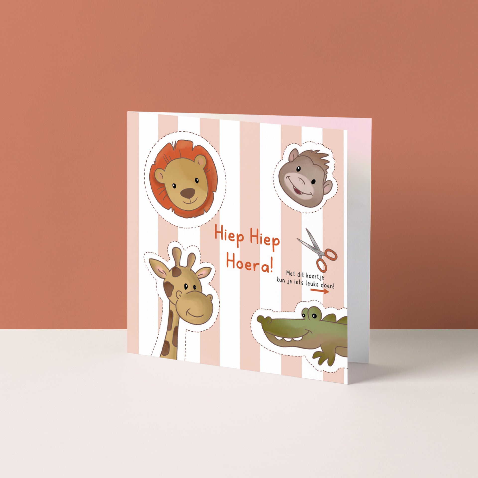 Wenskaart "Hiep Hiep Hoera (knip je slinger)"