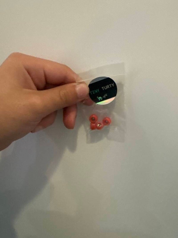 Red pro fingerboard wheels bearing