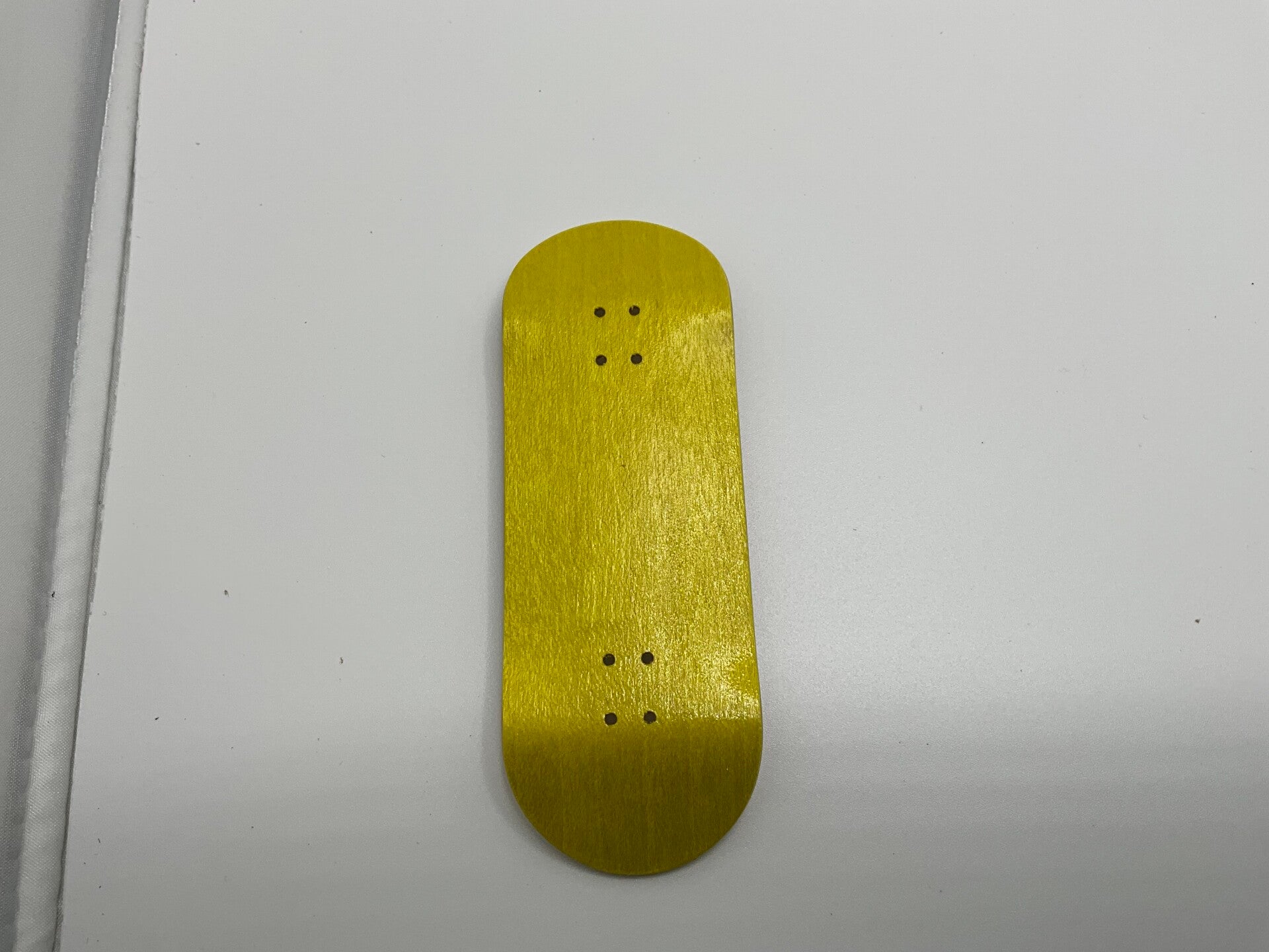 Pro yellow Fingerboard deck
