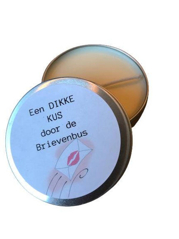 Kaarsje "Een dikke kus door de brievenbus"