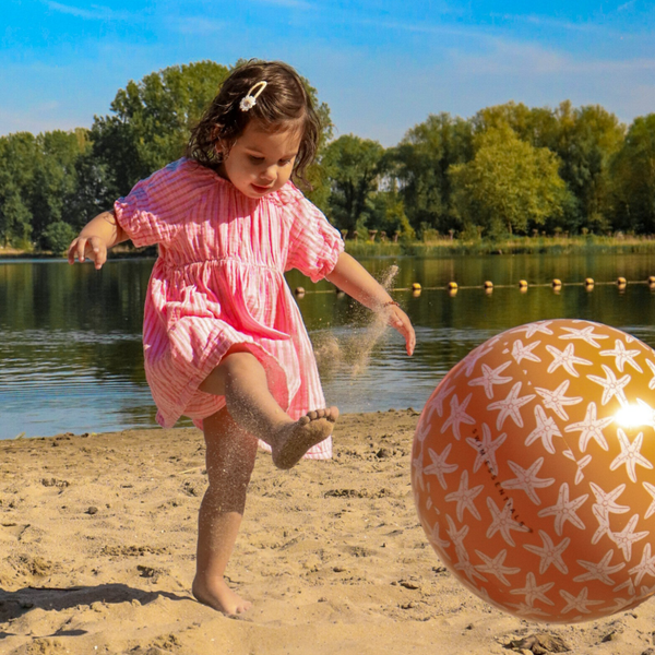Swim Essentials - zeesterren strandbal