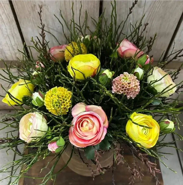 Zijden Tulpen / Dahlia / Ranonkels:  gecombineerd boeket