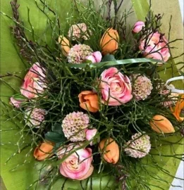 Zijden Tulpen / Dahlia / Ranonkels:  oranje boeket