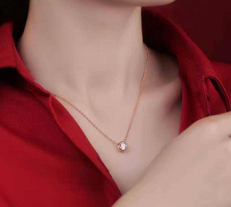 pendentif avec diamant 0.5 carat