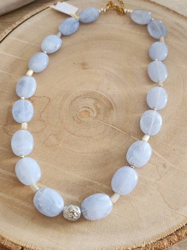 Collier galets bleu