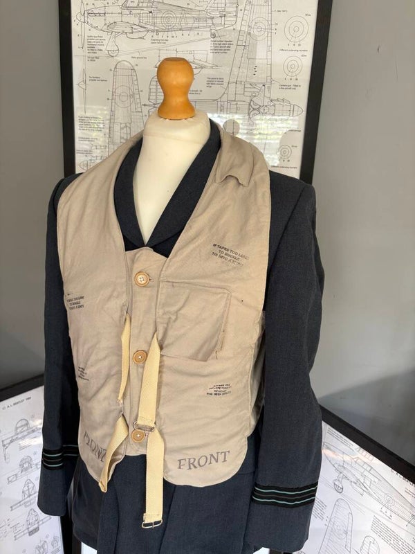 Replica WW2 1932 pattern Mae West life preserver