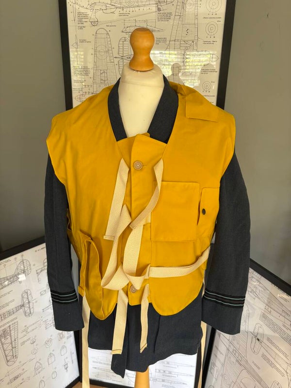 Replica RAF 1941 Pattern Mae West life preserver