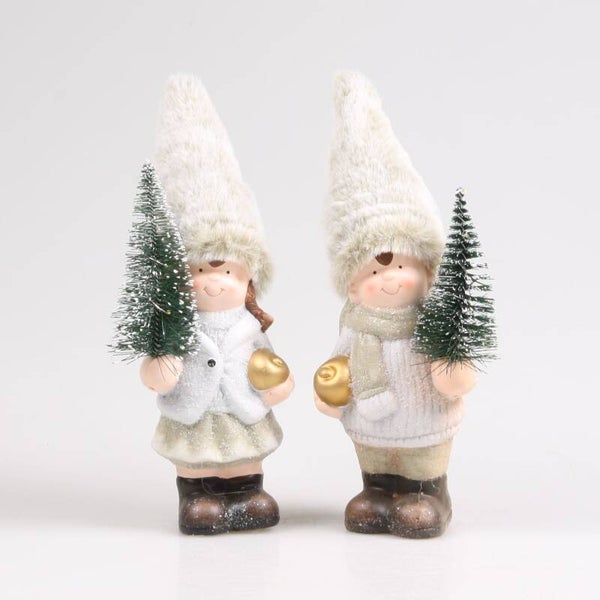 JONGEN EN MEISJE MET KERSTBOOM LED GROEN 12X7X24 CM AARDEWERK ASSORTIE