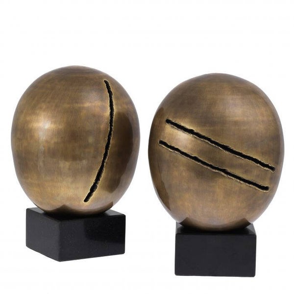 Vinatge brass op een graniete voet