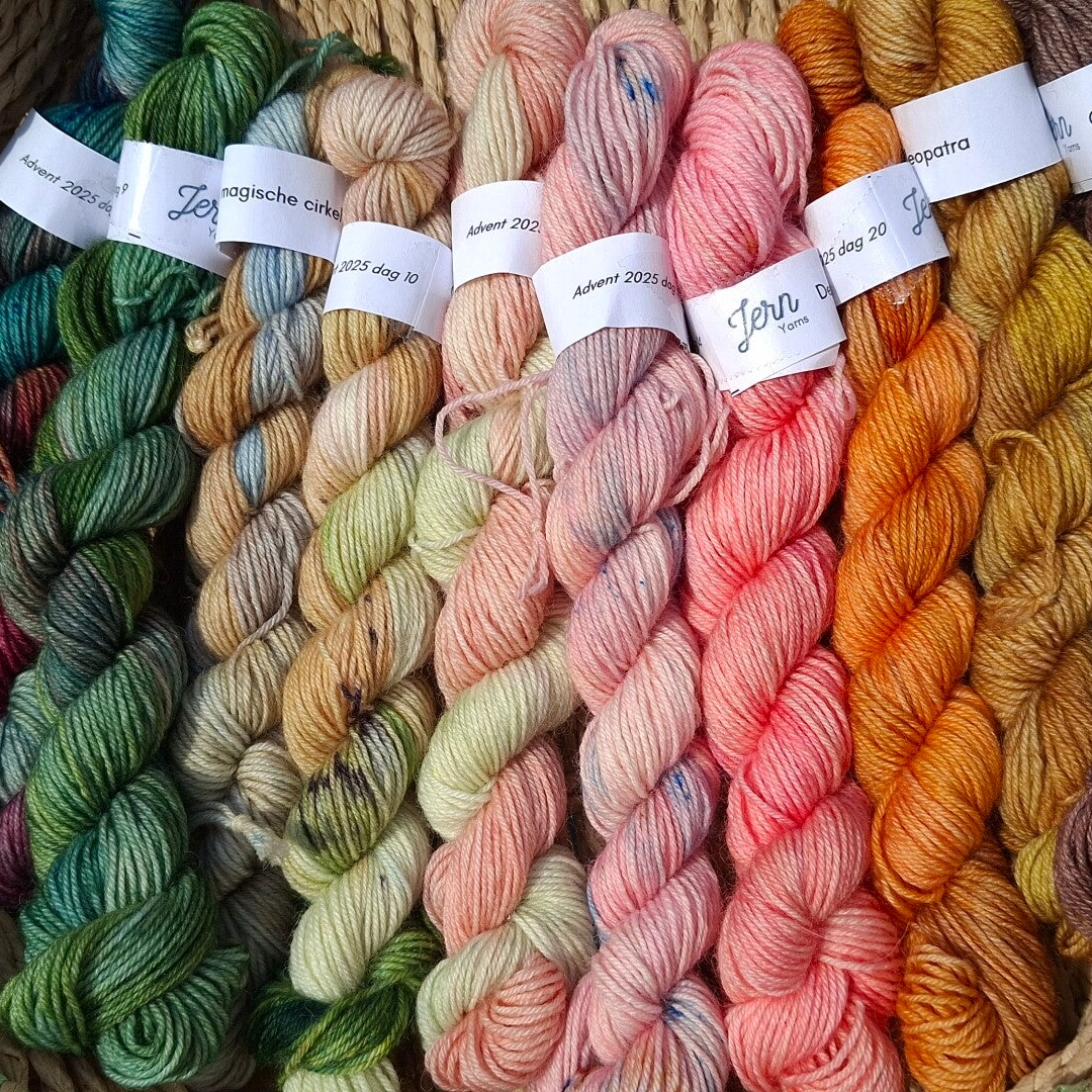 Waterhouse 'betoverd door vrouwen' 10 mini BFL sokkenwol