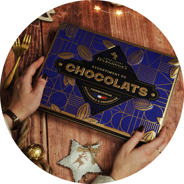 Doos met 30 chocolaatjes - pure, melk- en witte chocolade Verp 12