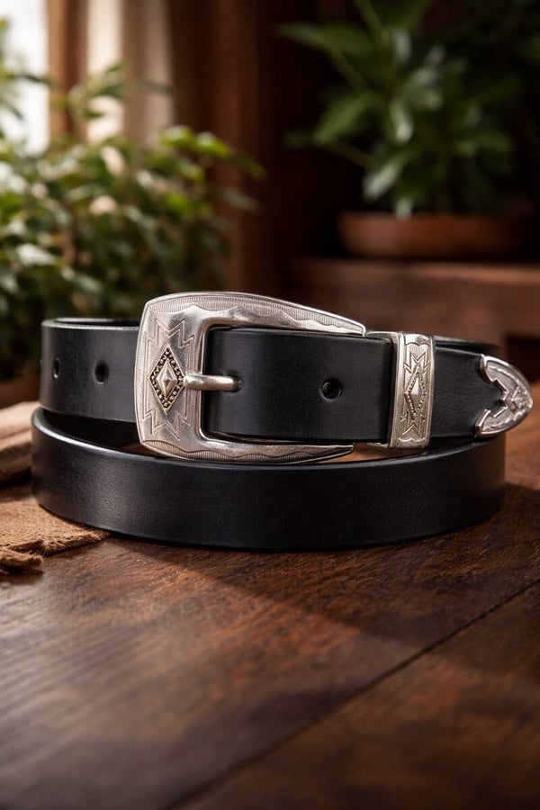 Herren Ledergürtel 30 mm handgefertigt aus pflanzlich gegerbtem Leder | Braun & Schwarz