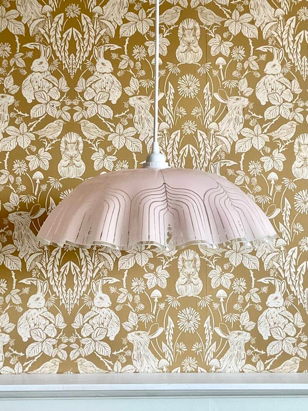 Mooie vintage hanglamp van glas met roze print