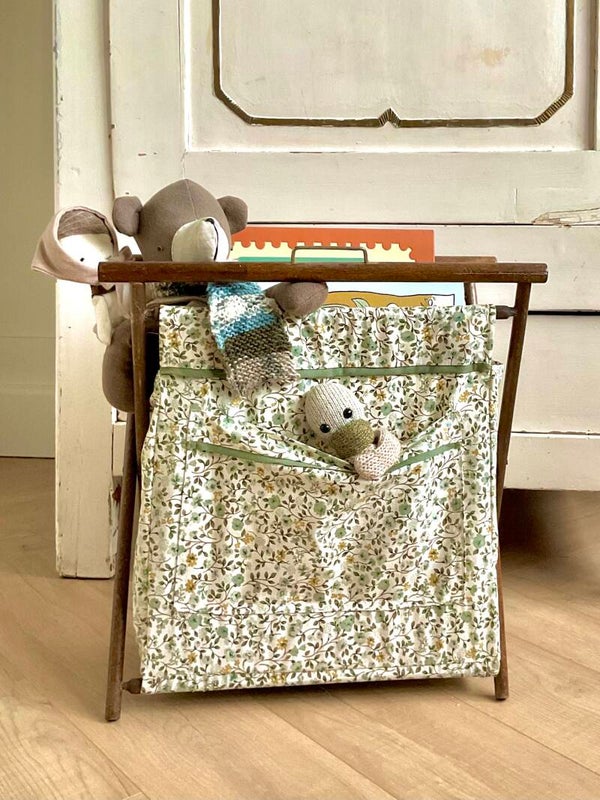 Schattig vintage breimandje, speelgoed opberger