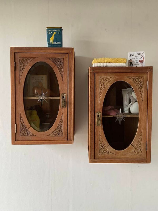 Hangkastjes, gemaakt van oude buffetkasten